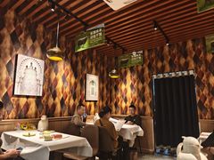 大堂-谷丽羊肉串·新疆鲜货烧烤馆·清真·夜宵(长沙首店)