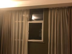 -西安大雁塔科技大学地铁站亚朵酒店