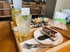 -魔方城市书房(中街益田店)
