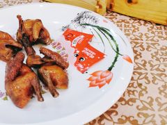 灌汤乳鸽-禄福山庄•顺德菜·融和菜(龙江店)