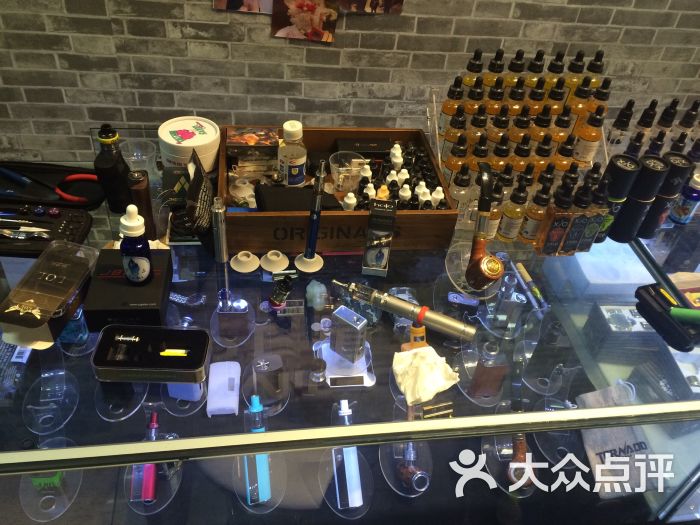 电子烟蒸汽烟体验店图片