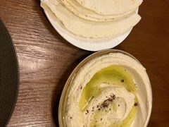 Hummus鹰嘴豆泥-Uncle Kosto科斯托·中东菜