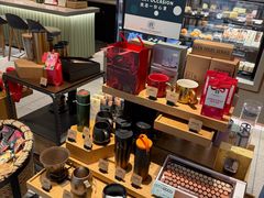 -星巴克臻选(上海中环广场2F店)