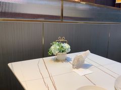 -阿瓦山寨·湘菜现炒·剁椒鱼头王(咸阳总店)