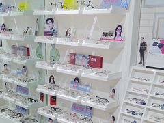 -诺柯视眼镜-蔡司依视路官方工厂店(淞南一店)