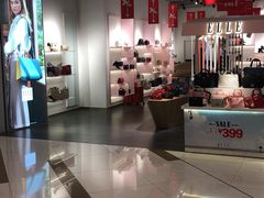 -BeLLE 百丽(凯德闵行商业中心店)