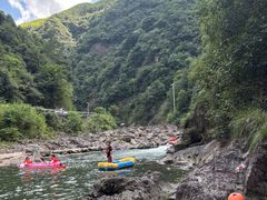 -安吉龙王山峡谷漂流