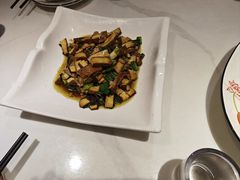 -春天里餐厅(西田城店)
