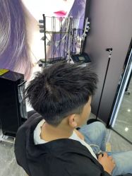 -藤野造型烫染·漂发