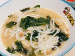-灵芝妹子海鲜米线(凯德和平广场店)