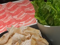 -鲜入唯煮·港式海鲜牛肉火锅(金宝街店)