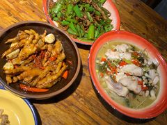 烧大鸡脚-老三样·美食研究中心(世贸路店)