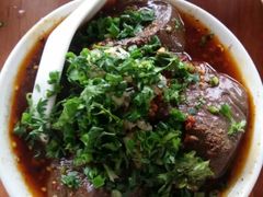 -小杨翘脚牛肉