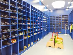 -戊辰亲子游泳俱乐部