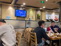 大堂-喇喇排骨火锅·传统韩式脊骨汤(望京西园总店)