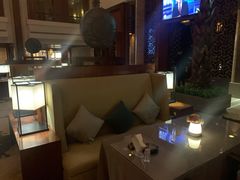 -浅深休闲酒店-停车场
