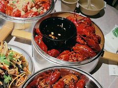 -巴厘龙虾·榜首油焖大虾(音乐学院·沿江酒馆店)