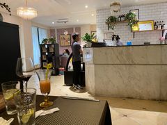 -悦享绿山墙西餐厅