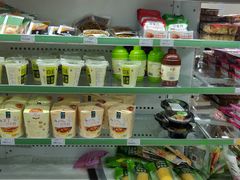 -全家便利店(莲花池东路店)