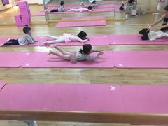 -蒲公英舞蹈艺术中心(解放路校区)