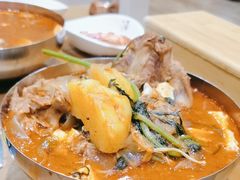 -喇喇排骨火锅·传统韩式脊骨汤(望京西园总店)