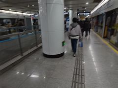 -陆家浜路(地铁站)