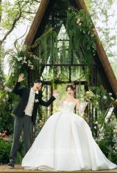 -雪中彩影婚纱摄影·微光艺术中心