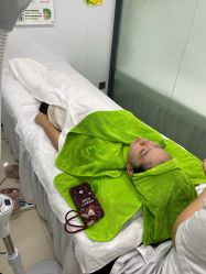 -苗医生专业祛痘·皮肤管理