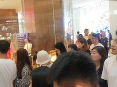 等位区-奈雪的茶(印象城店)
