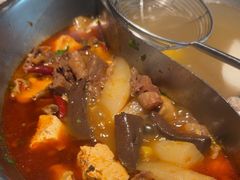 -左庭右院鲜牛肉火锅(金山万达店)