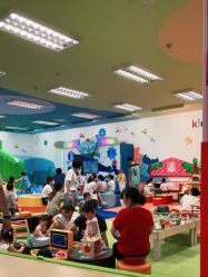 -莫莉幻想儿童乐园(武汉经开永旺店)