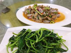 -四川小胡子海鲜(丁村万人海鲜广场店)