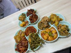 -晓宇盒饭(民安街店)