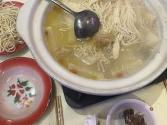 -霄汉牛三鲜湖北砂锅菜(万松园2店)