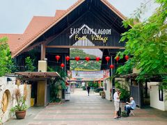 -东海岸人工湖美食村