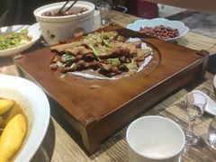 -香山湖家家宴(中山陵店)
