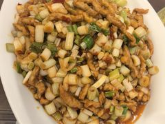 鱼香肉丝-巴人汇三篇小龙虾江湖菜(李家沱店)
