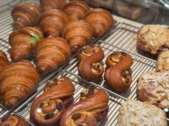 -VERIE BAKEHOUSE