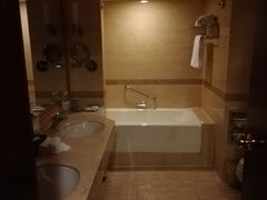 -南京金鹰皇冠假日酒店