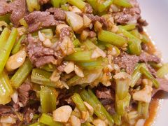 鲜炒黄牛肉-憨伢子·家常菜小食堂·有锅气の炒菜(江汉路店)
