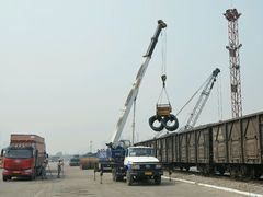 钢材卸车-盛铁物流