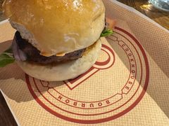 -BOURBON 玻本美式餐厅酒吧(虹桥新天地店)