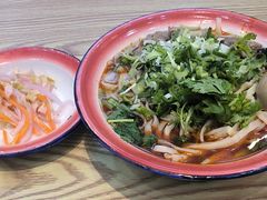 -刘二姐襄阳牛肉面(鸟巢店)