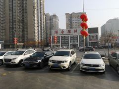 -冠京饭店·停车场