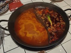 -旧街市鲜货老火锅(大光路店)