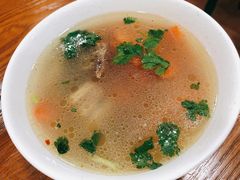 -怡妮新疆风味餐厅(东江湾路店)
