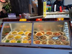 自助取餐区-金杨拉面王小吃面馆·牛三宝面·红烧牛肉粉