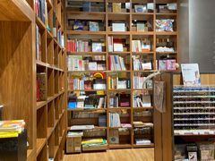 -百新书局(尚悦湾店)