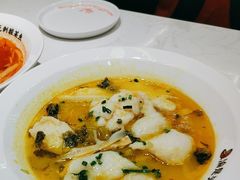 -渝是乎酸菜鱼(龙旗购物中心店)