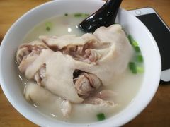 -雷祖芳老妈蹄花店